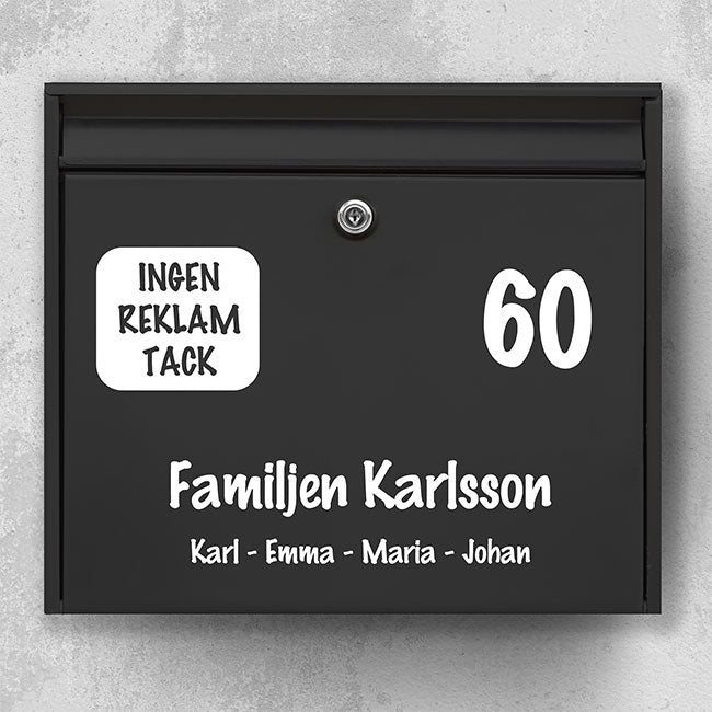 Postkassesticker – reklamefri-badge, stort husnummer & familienavn (med fornavnslinje)