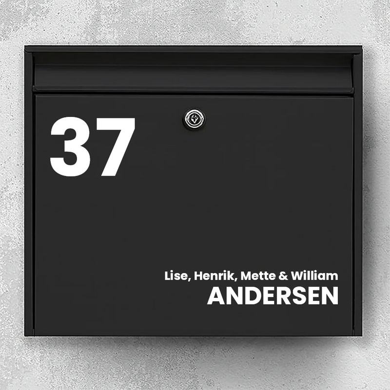 Postkassesticker – stort husnummer & efternavn (med fornavne)