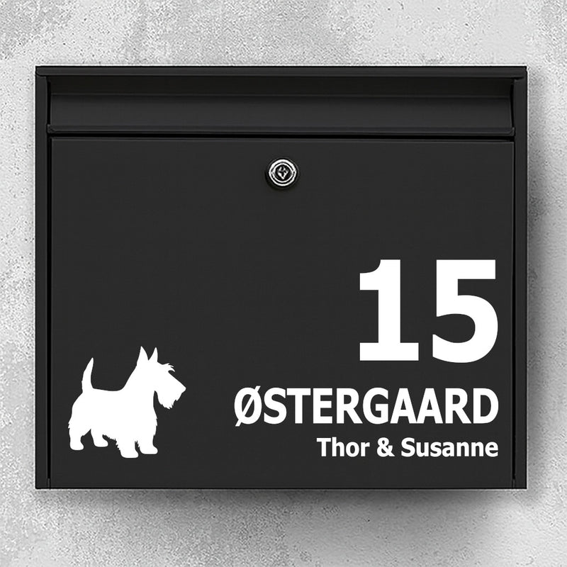 Postkasse-sticker med Scottish Terrier silhuet – personlig navne- og husnummerlabel – vejrbestandig vinyl