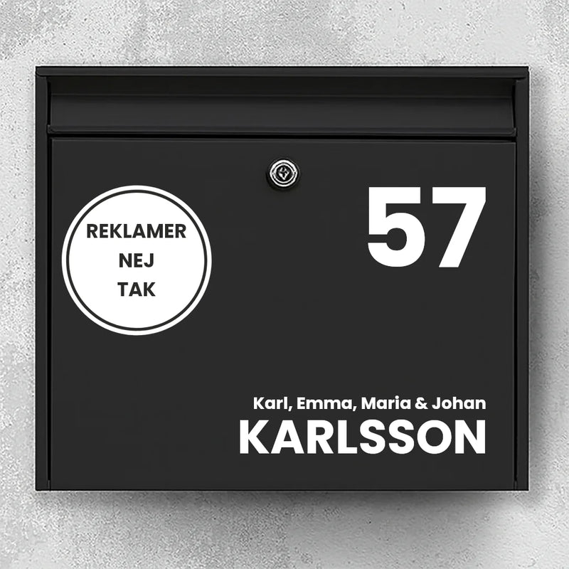 Postkassesticker – stort husnummer, rundt reklamefri-badge & efternavn (med fornavnslinje)