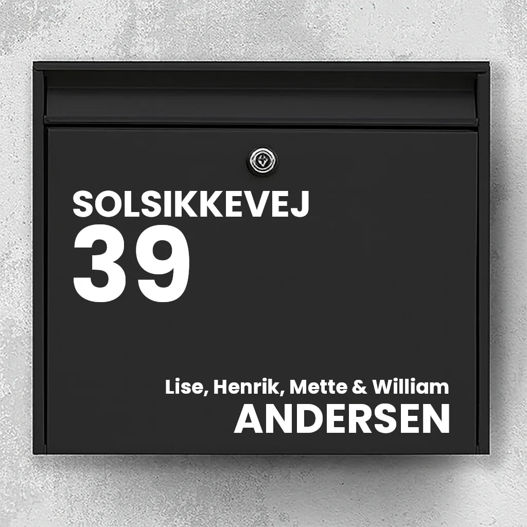 Postkassesticker – vejnavn, stort husnummer & efternavn (med fornavne)