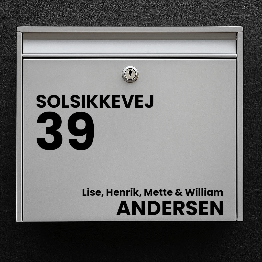Postkassesticker – vejnavn, stort husnummer & efternavn (med fornavne)