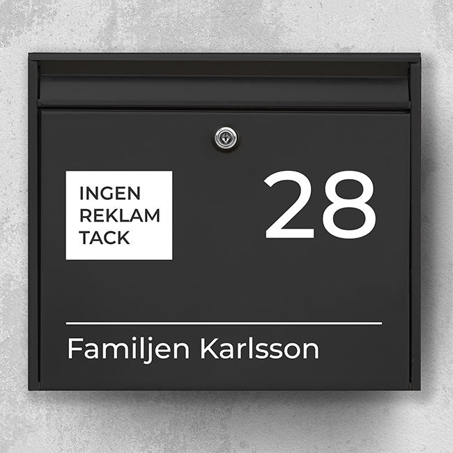 Moderne postkasse label – firkantet ikon “Ingen reklamer, tak”, tydeligt tal og understreget felt til familienavn – robust udendørs klistermærke