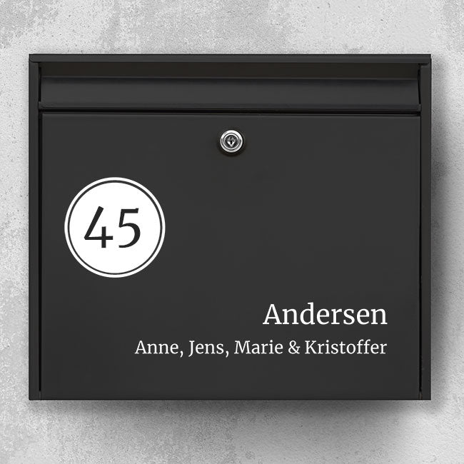 Postkassesticker – venstre husnummer-badge med efternavn & fornavne