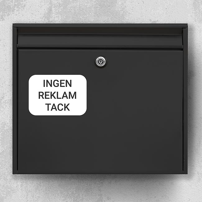 Reklamefri postkasse label – tydeligt sort badge med teksten “Ingen reklamer, tak”, vejrbestandigt udendørs mærkat