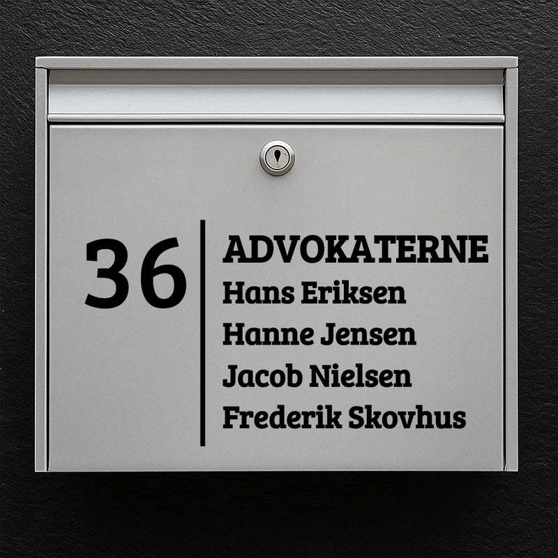 Postkassesticker – firmanavn med stort nummer & navneliste