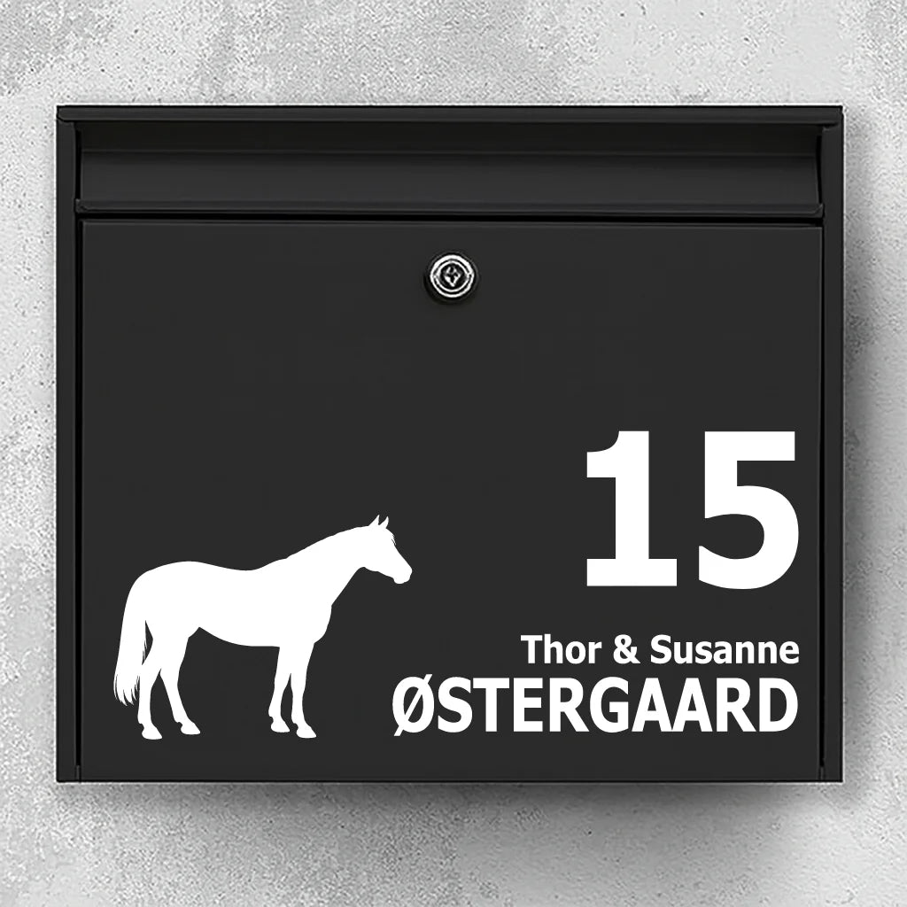 Postkassesticker med Pinto